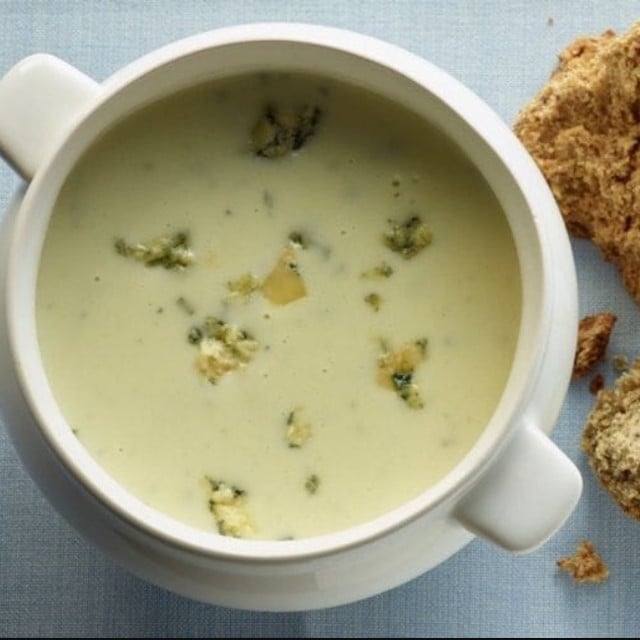Asparagus & blue cheese soup Asparagus & blue cheese soup