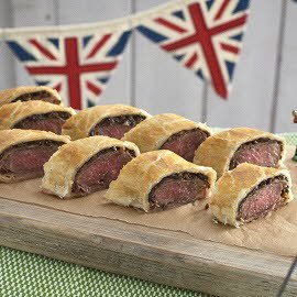 Mini beef wellingtons