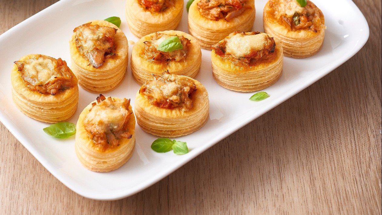 Creamy Tuna and Tomato Vol au Vents – recipe