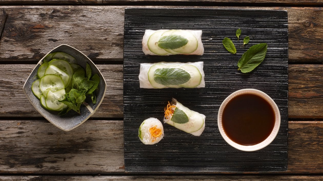 Summer rolls with Teriyaki dipping sauce – recipe