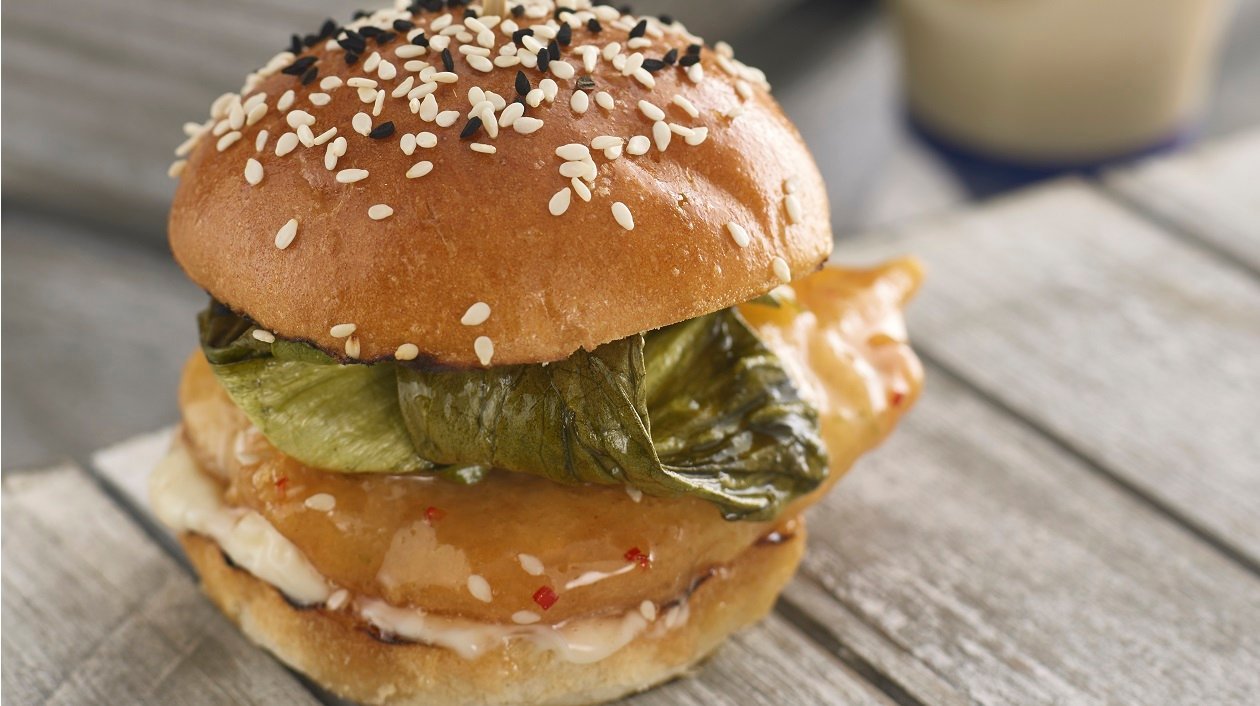 Sweet ginger chicken slider with sour lime pickle – recipe