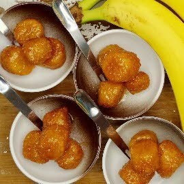 Malaysian Style Banana fritters with ginger & Cinnamon Syrup Malaysian Style Banana fritters with ginger & Cinnamon Syrup