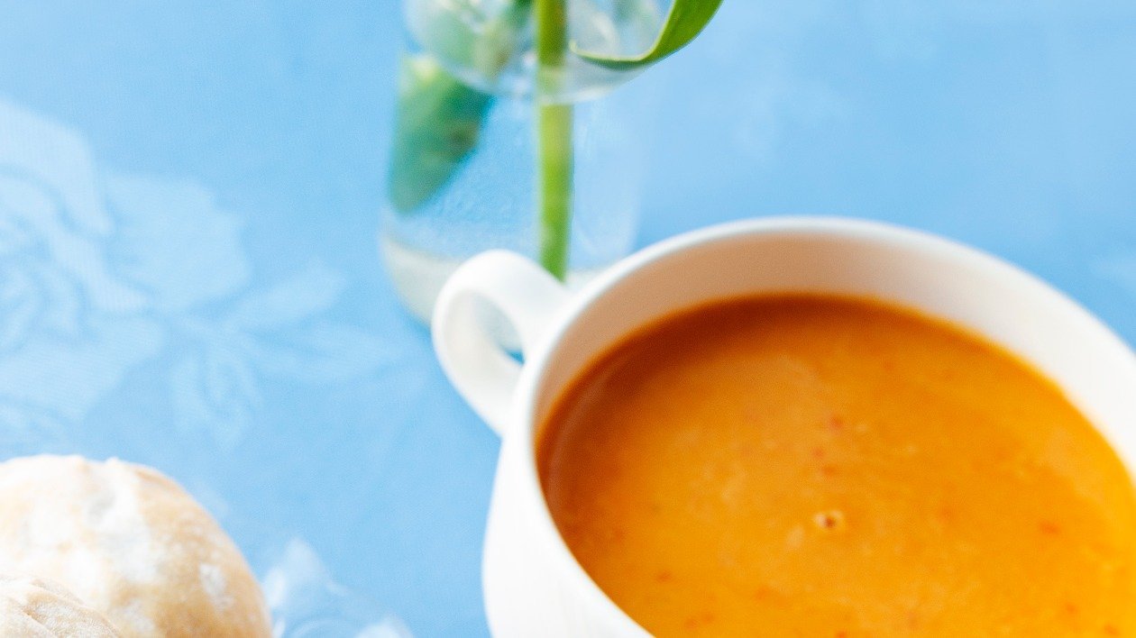 Spicy red pepper & lentil Soup – recipe