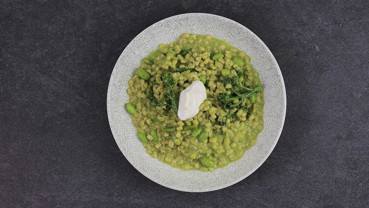 Spinach barley risotto with garden greens – recipe Spinach barley risotto with garden greens – recipe