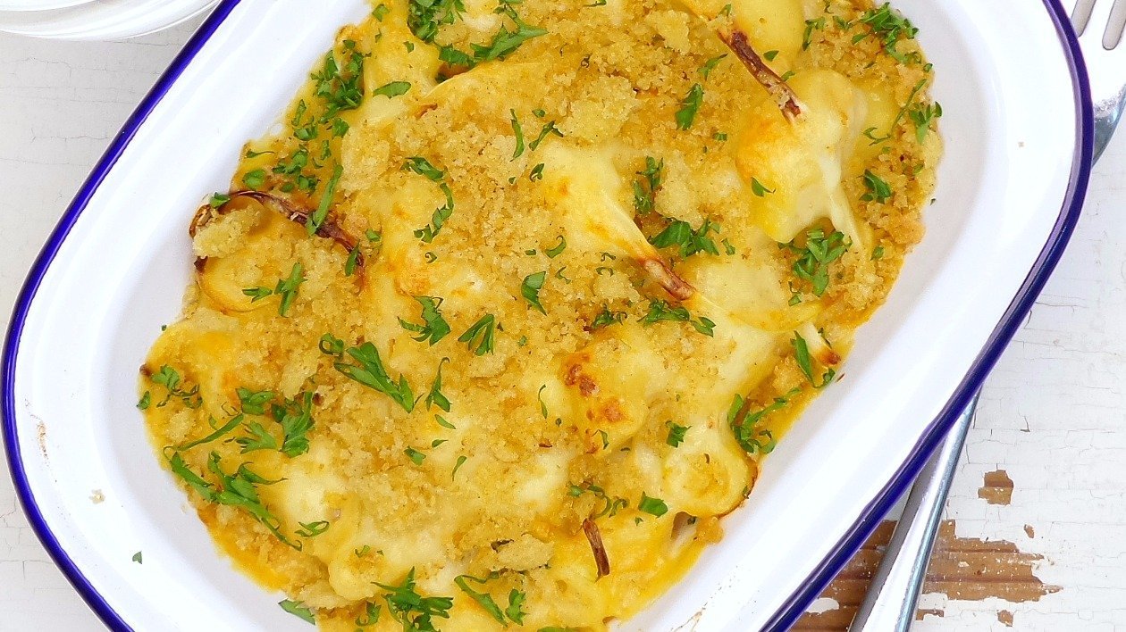 Cornish crab, spring onion & horseradish mac 'n' cheese – recipe