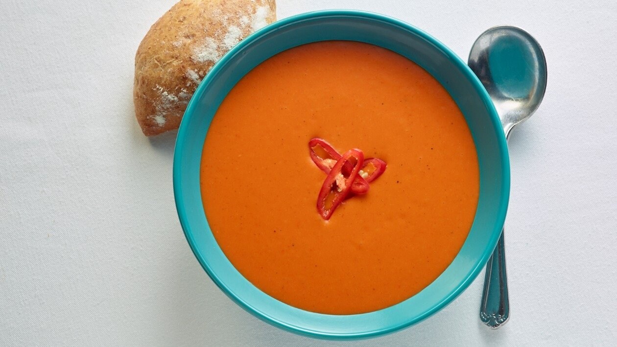Tomato & roasted red pepper soup – recipe Tomato & roasted red pepper soup – recipe
