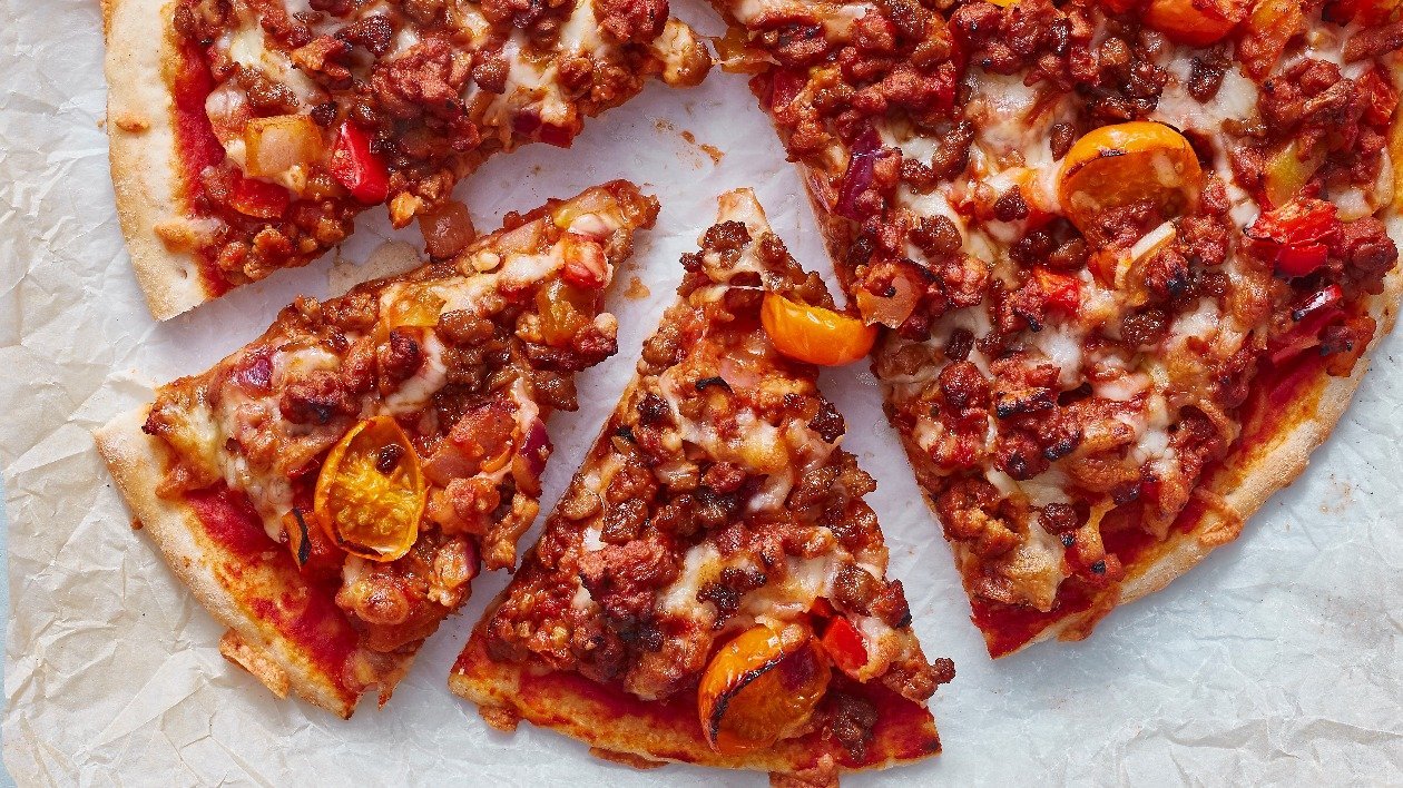 The Vegetarian Butcher Pizza- Smoked Mince & Red Pepper – recipe The Vegetarian Butcher Pizza- Smoked Mince & Red Pepper – recipe