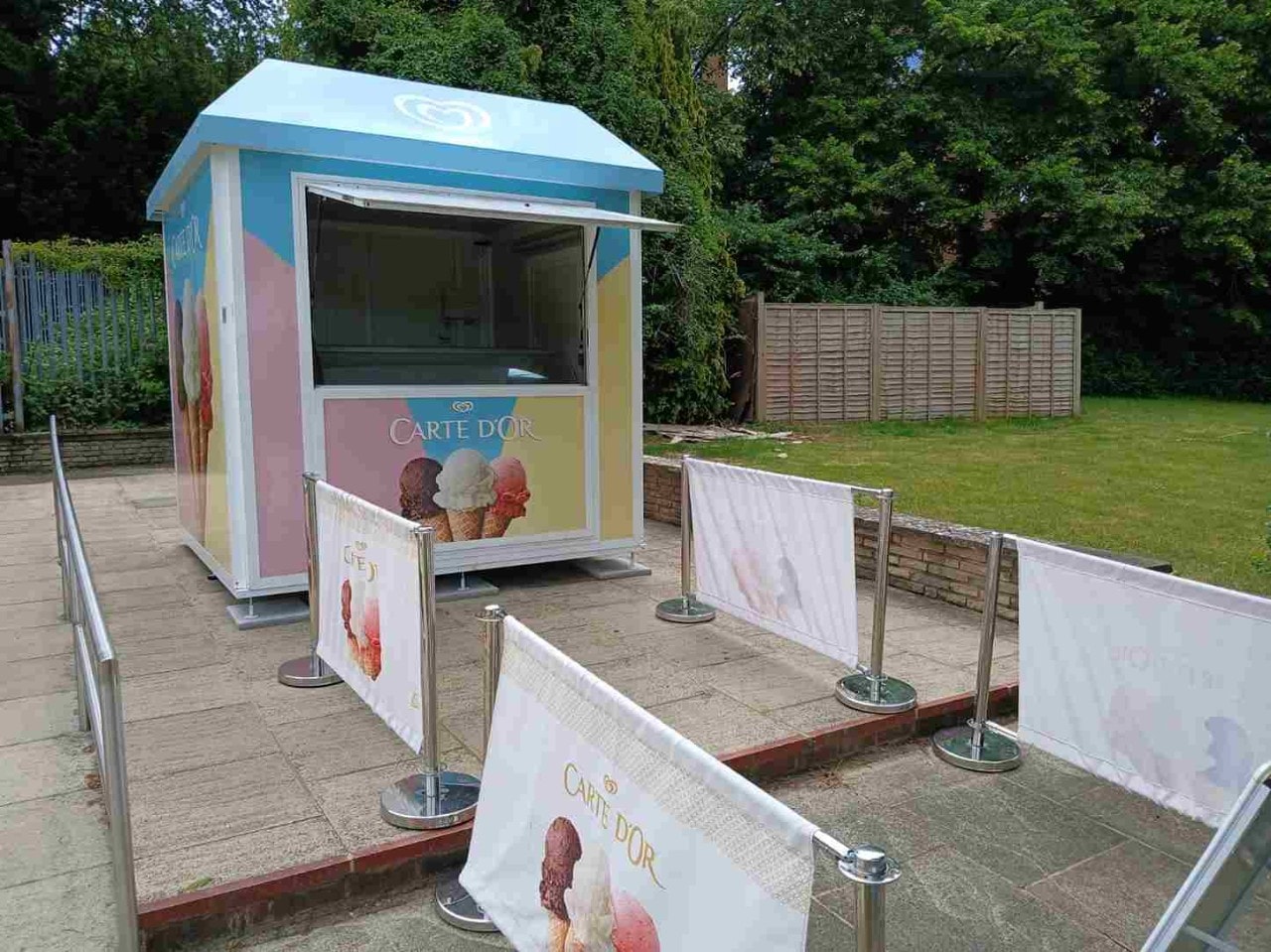ice-cream shop ice-cream shop